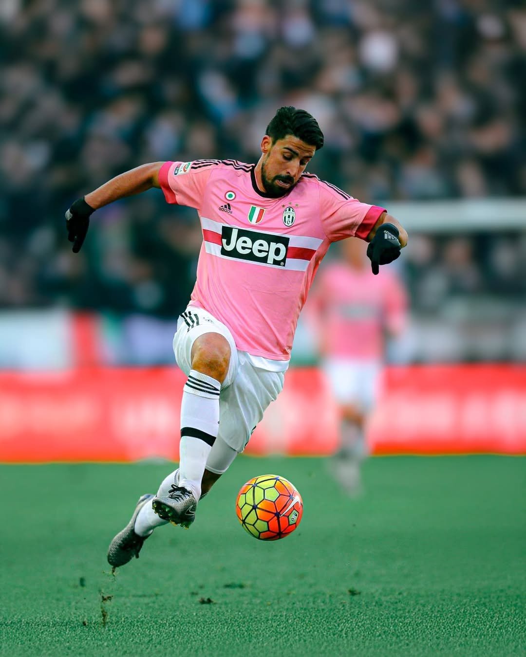 尤文图斯转会期队长鼓劲,志在中超名次提升,更衣室稳定,赛季目标并未改变(尤文图斯老板约翰埃尔坎) 尤文图斯转会期队长鼓劲,志在中超名次提升,更衣室稳定,赛季目标并未改变(尤文图斯老板约翰埃尔坎)